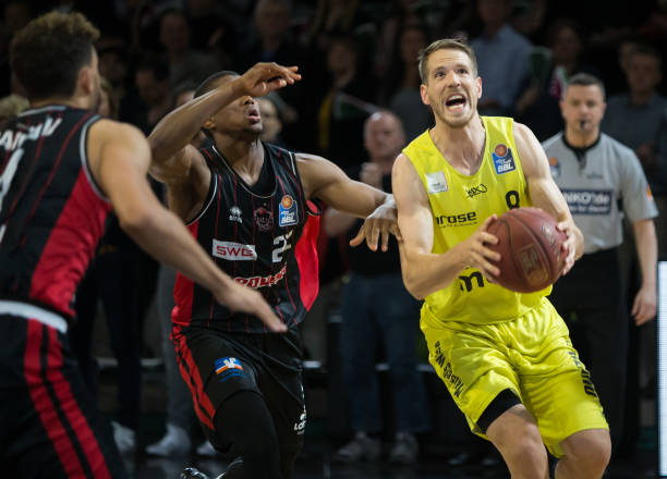 场上风云突 场上风云突