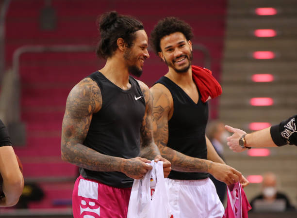 两翼完成三 两翼完成三