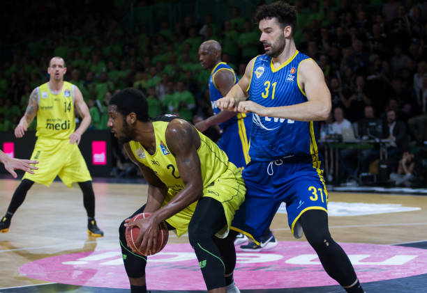 成功不仅在 成功不仅在